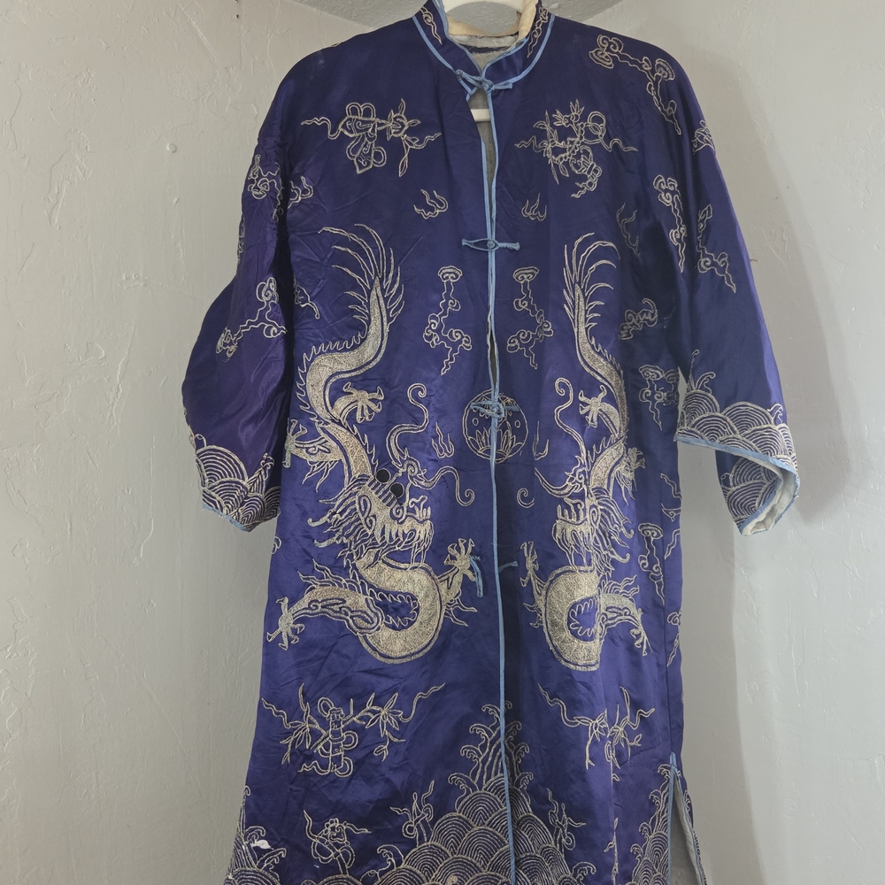 Embroidered ROBE and PANTS